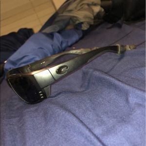I am selling costas almost brand new